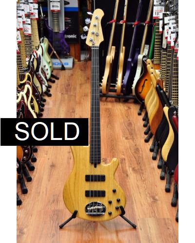 Lakland Skyline 4401 Natural Fretless